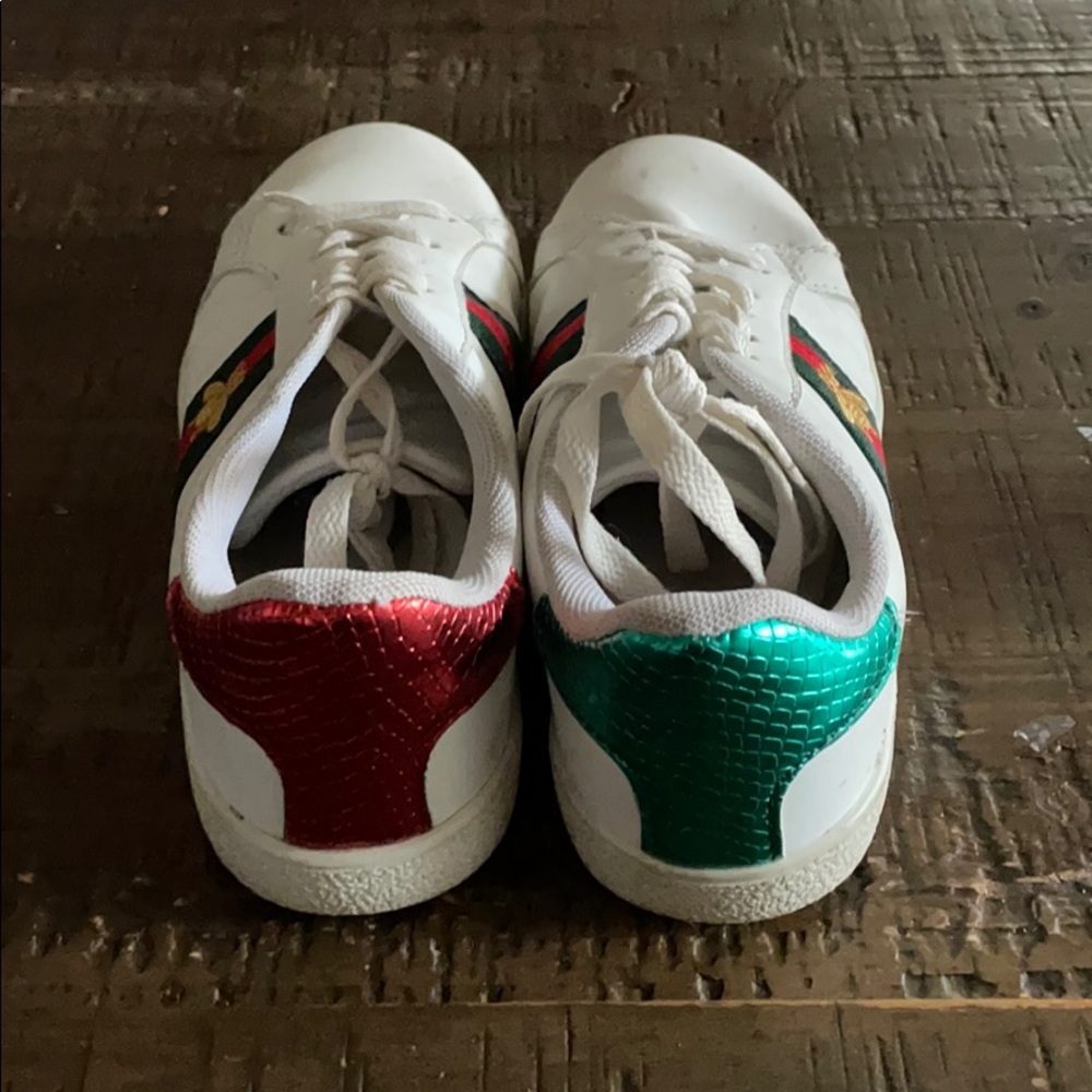 Sneaker - Picture 3 of 3